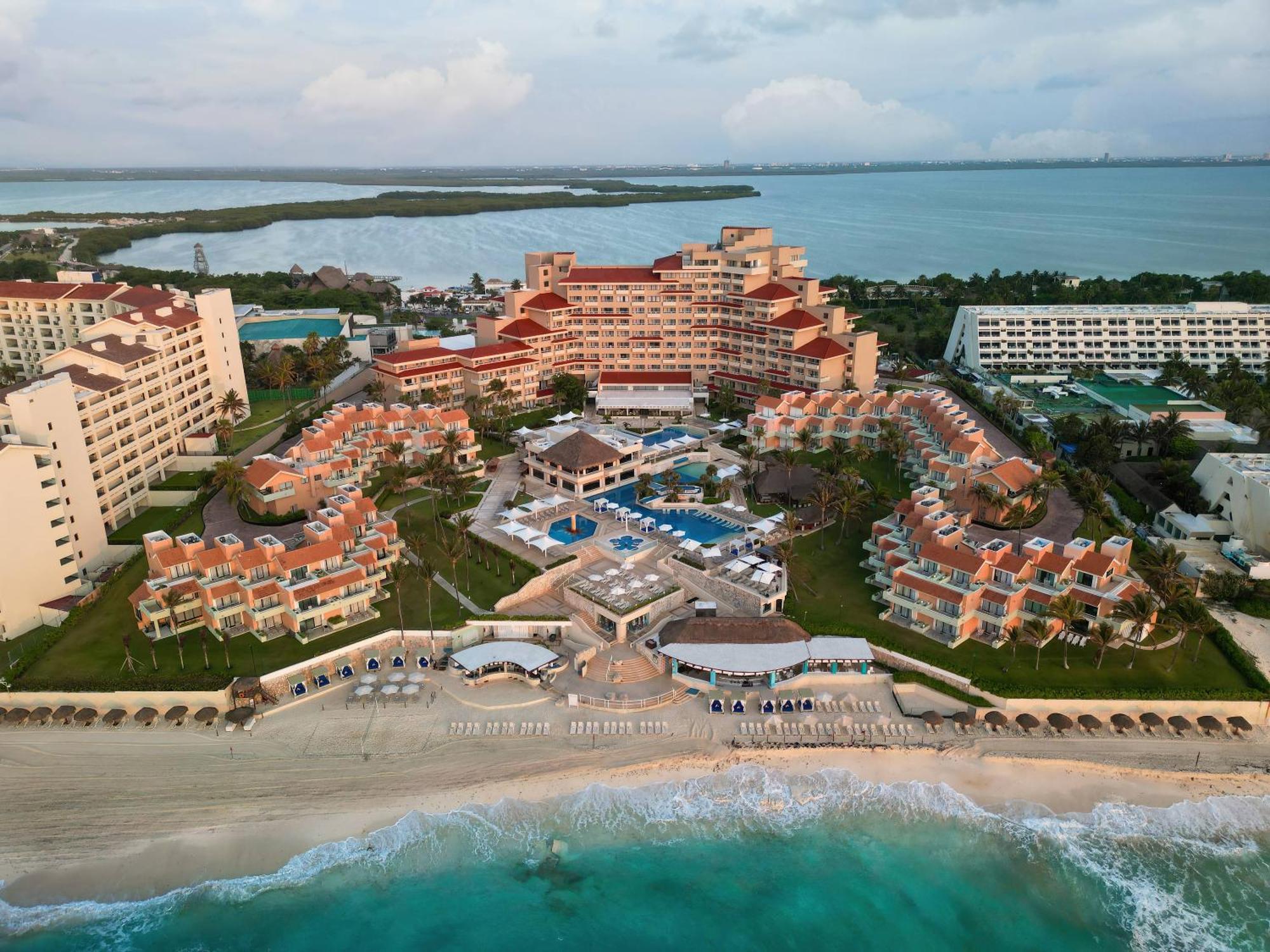Wyndham Grand Cancun All Inclusive Resort & Villas Buitenkant foto